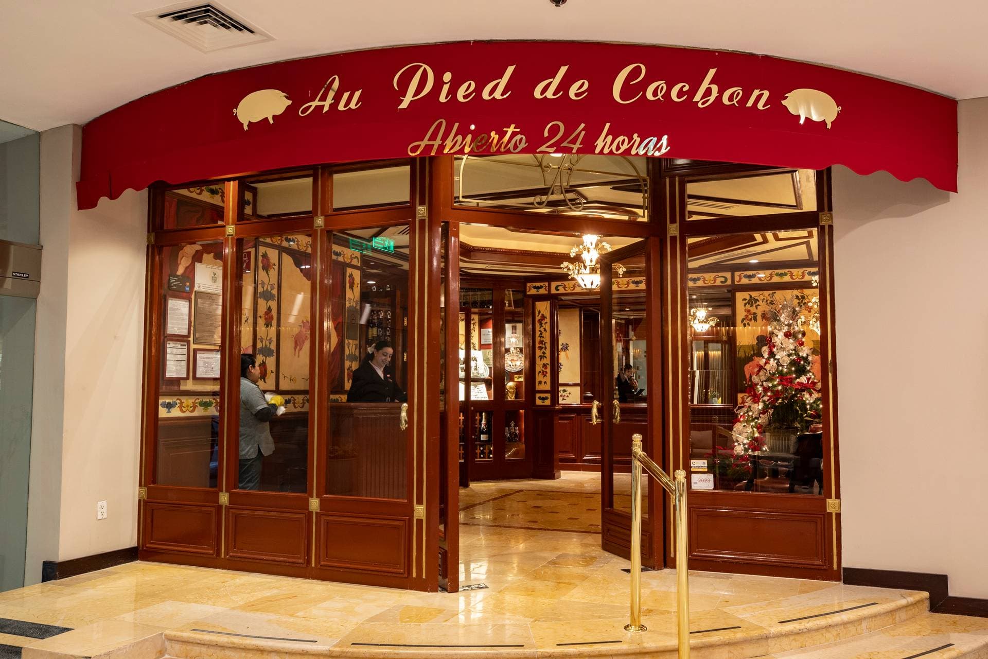Au Pied de Cochon 1