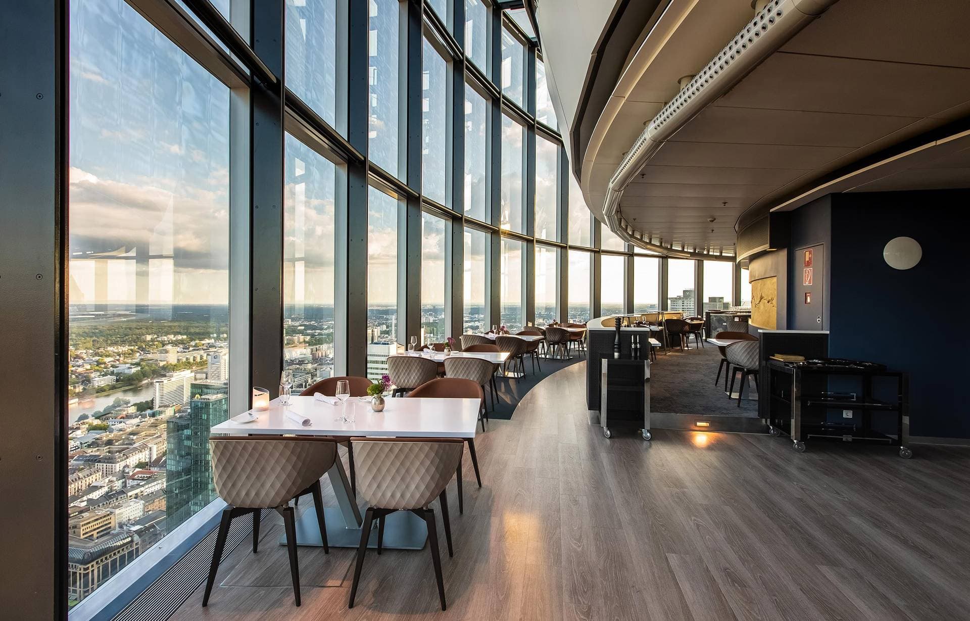 Main Tower Restaurant & Lounge 1