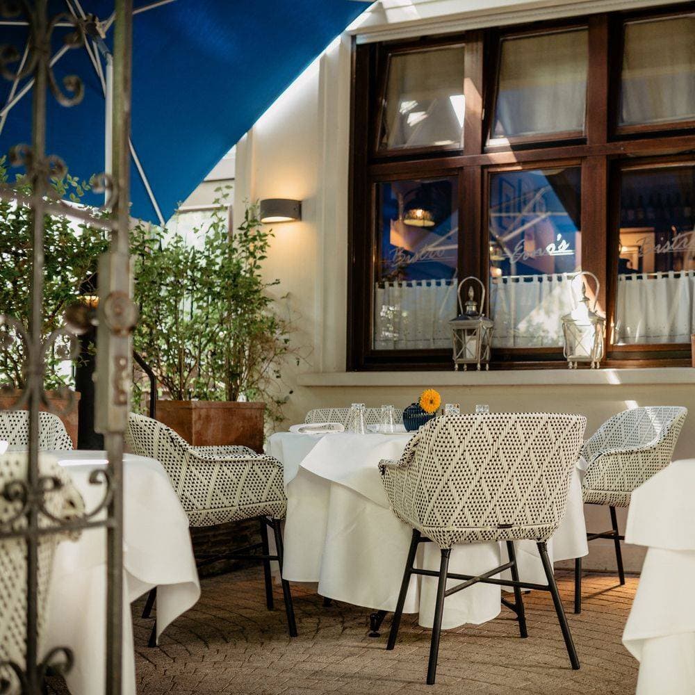 Erno's Bistro 1