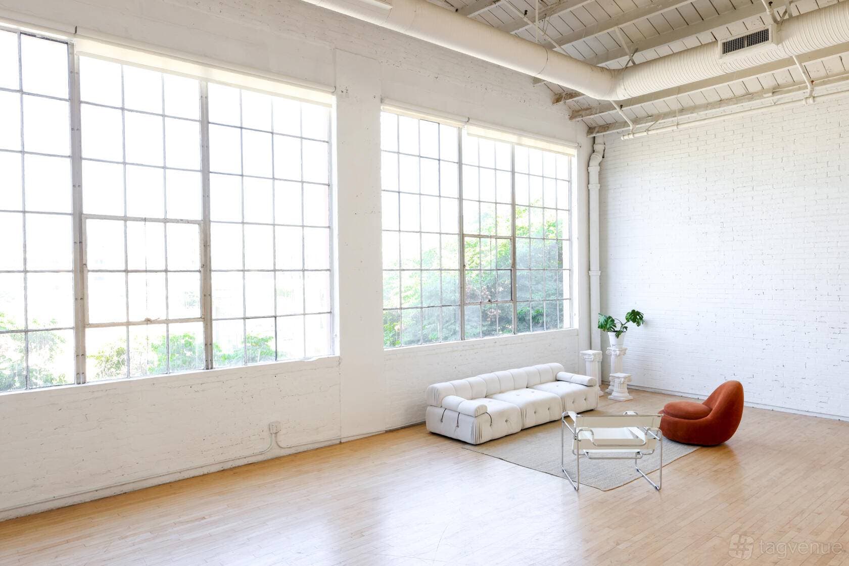 Downtown Loft Studio with Natural Light 1