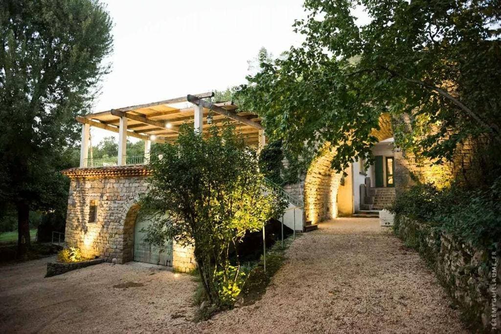 Le Hameau à Montrieux 1