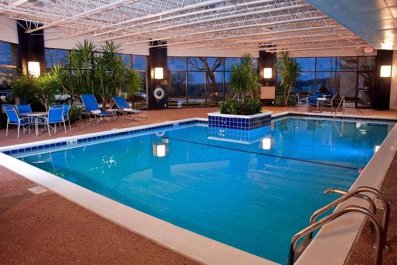 Doubletree by Hilton St. Louis - Westport 1