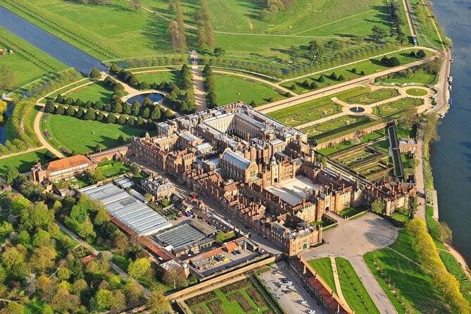 Hampton Court Palace 1