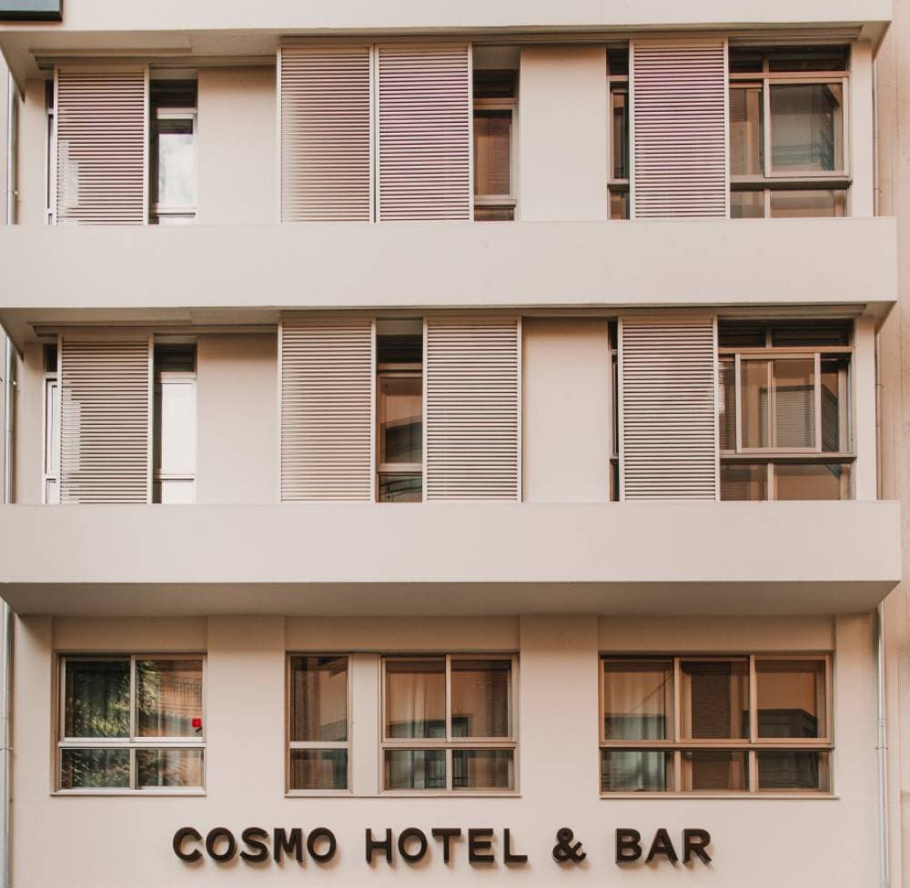 Cosmo Hotel & Bar 1