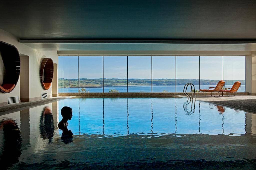 Cliff House Hotel 1