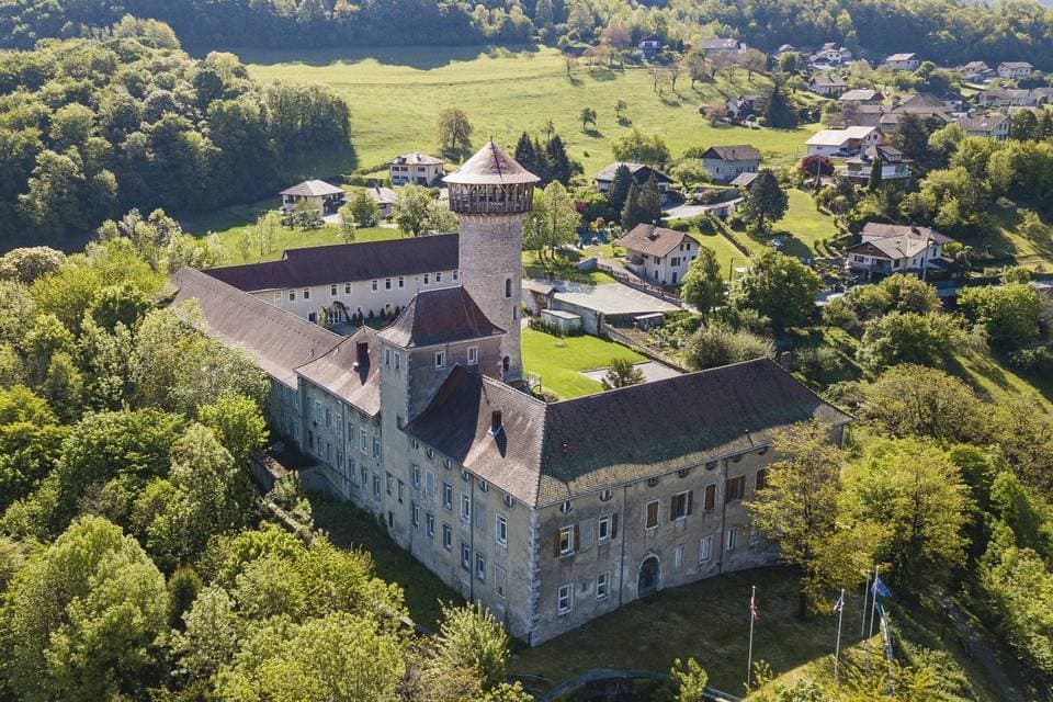 Le Château de Faverges 1