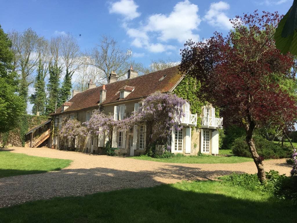 Le Domaine de Guichy 1