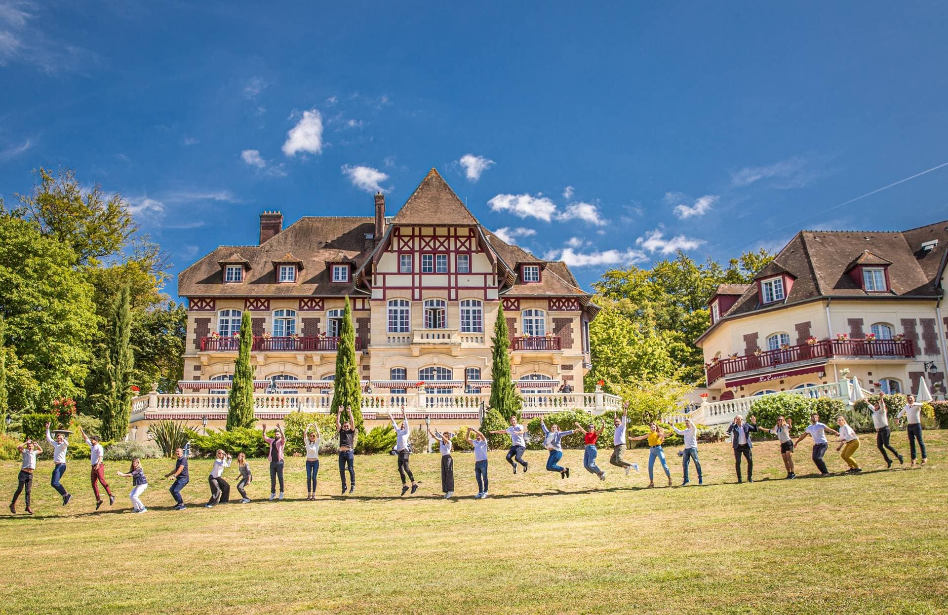 Le Château de la Tour 1