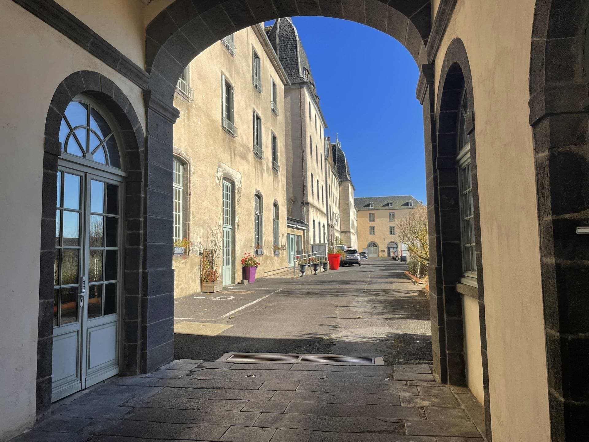 Logis Hôtel Ancien Grand Séminaire 1