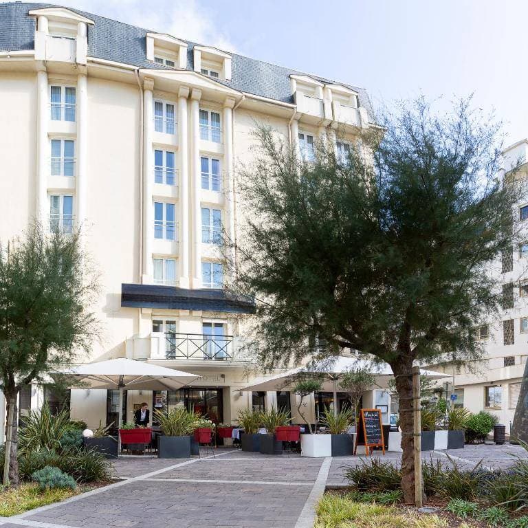 Le Grand Tonic Hôtel Nuxe 1