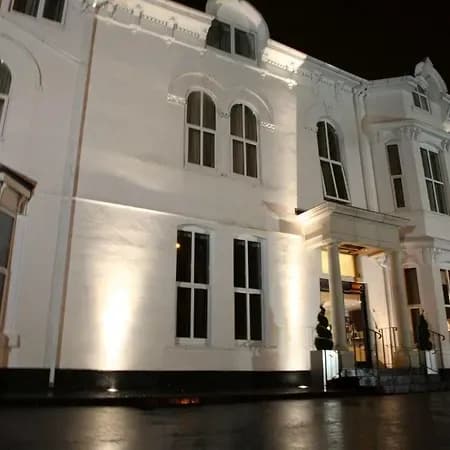 Eaton Hotel Birmingham 1