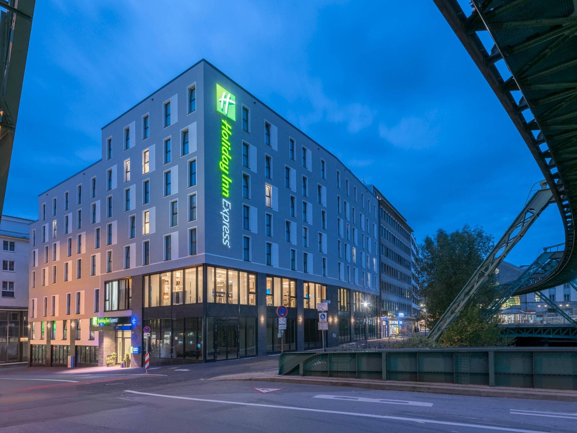 Holiday Inn Express Wuppertal - Hauptbahnhof 1