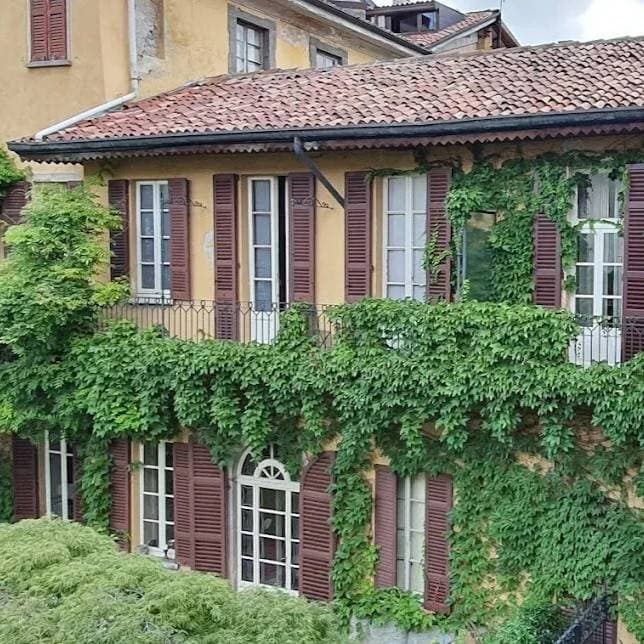 Palazzo Albricci Peregrini 1