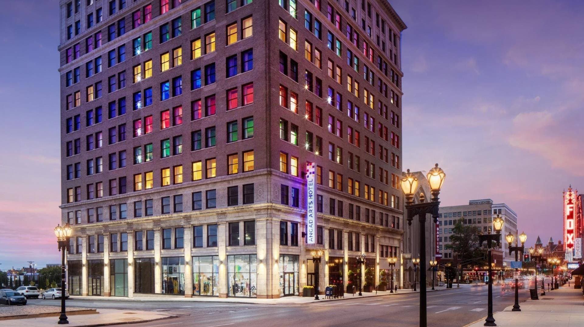Angad Arts Hotel St. Louis 1
