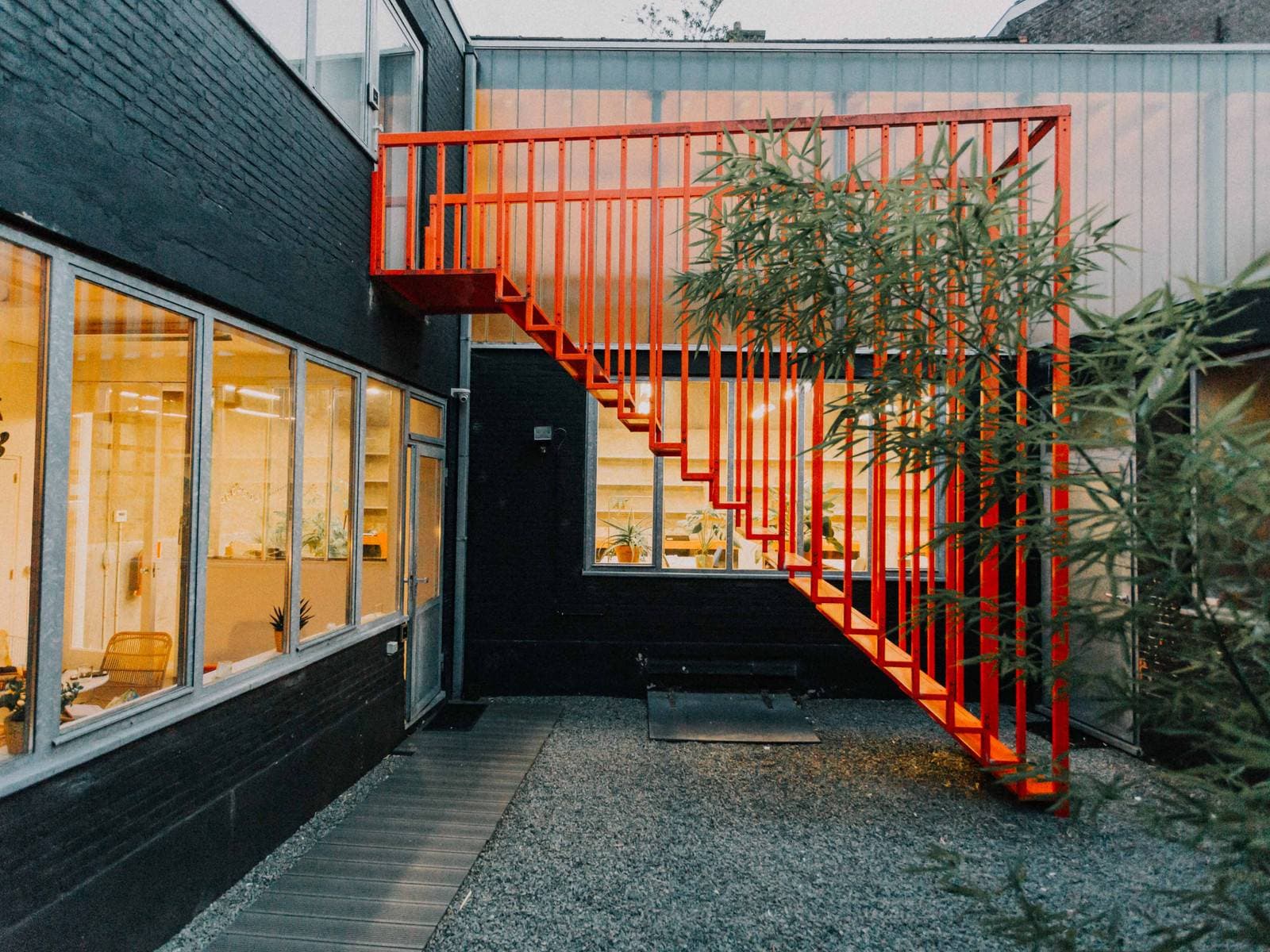 FRIDAY COWORK & MEETINGROOM in Antwerp 1