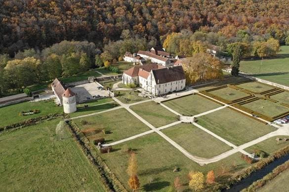 L'Abbaye de Reigny et le logis Saint-François 1