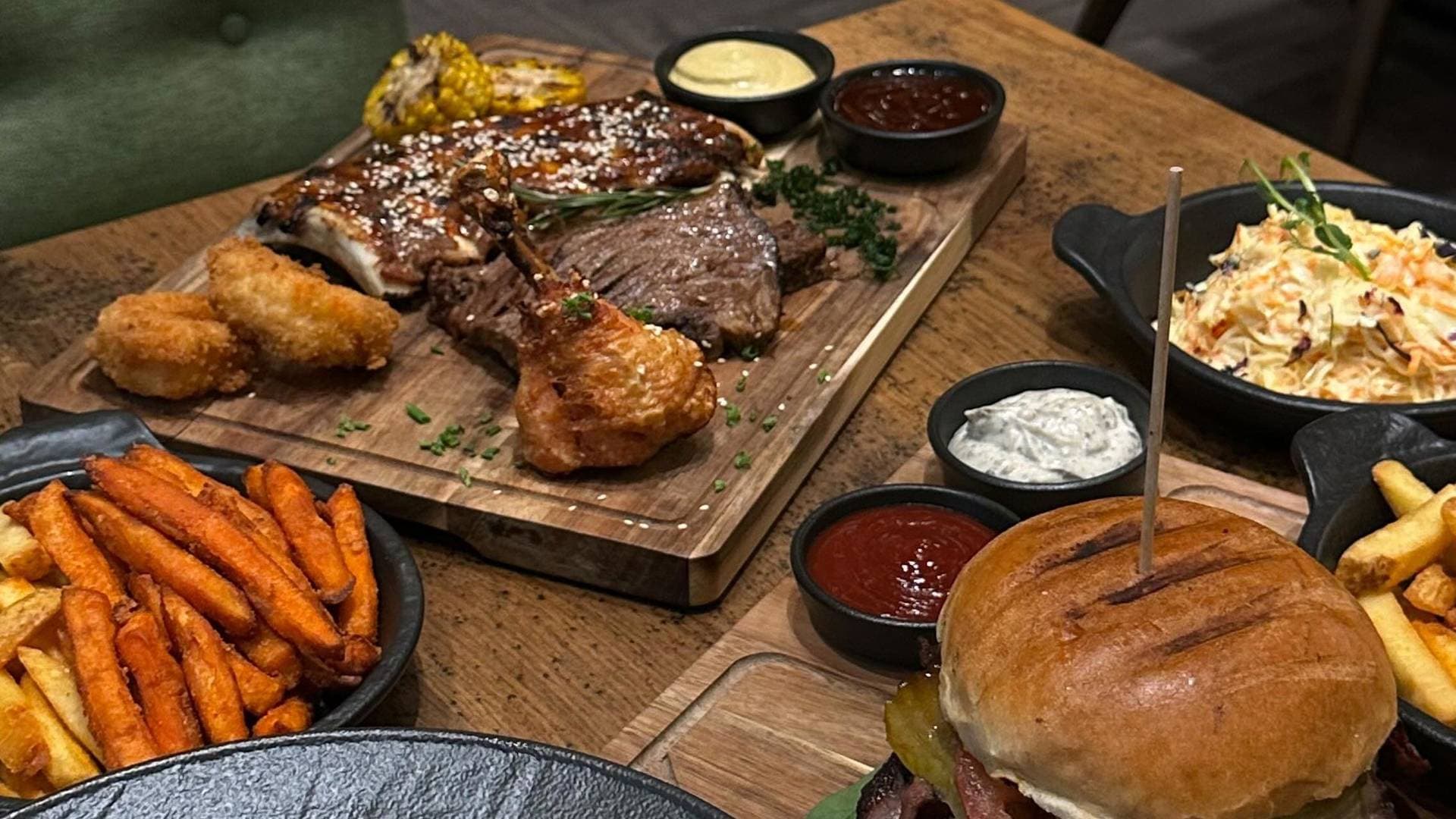 UPPER Grill & Bar 1