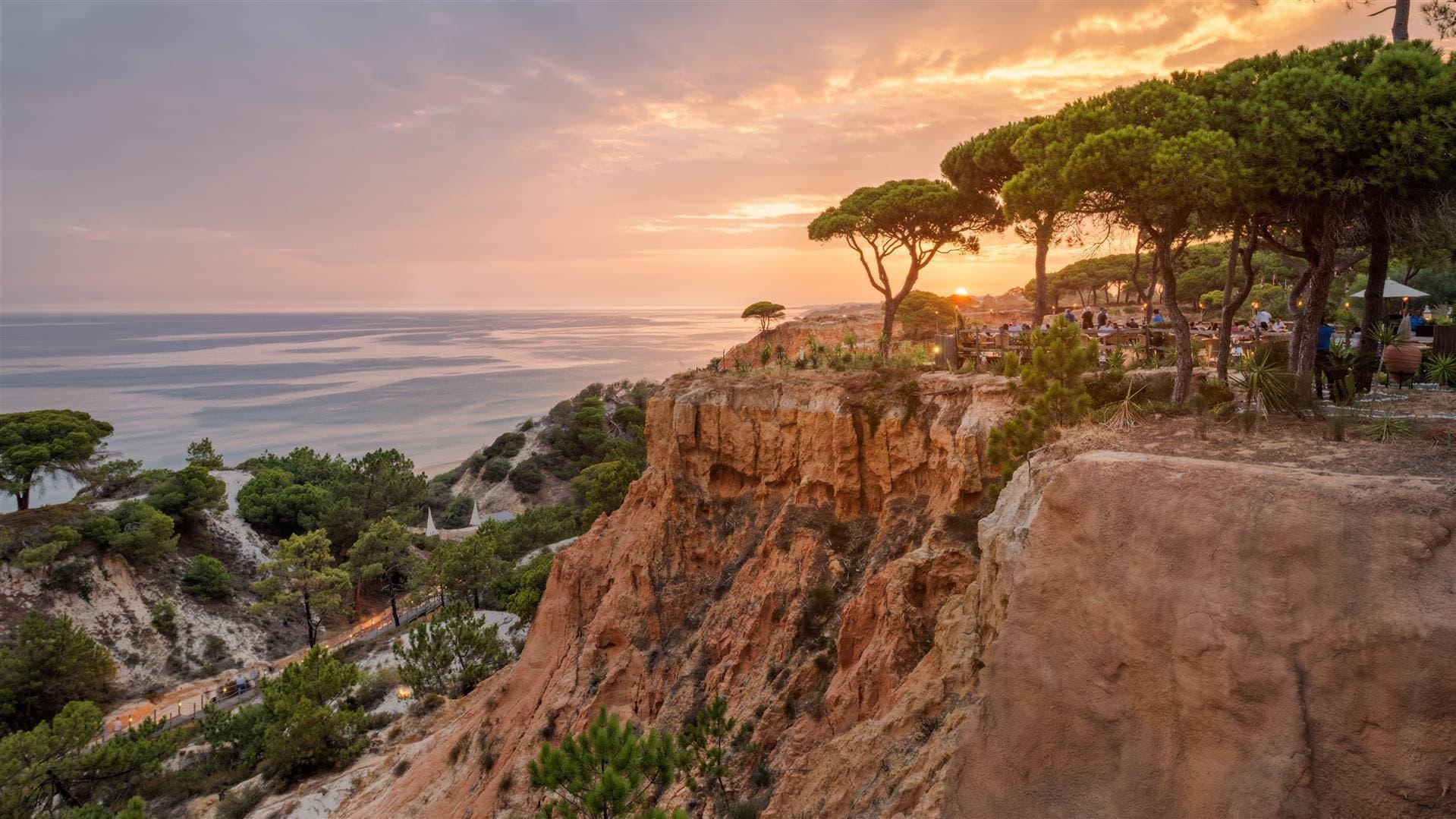 Pine Cliffs Hotel, a Luxury Collection Resort, Algarve 1