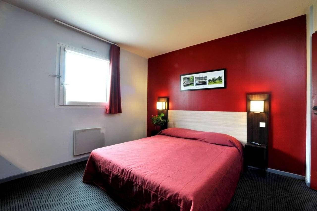 Brit Hotel Essentiel Saint-Quentin 1