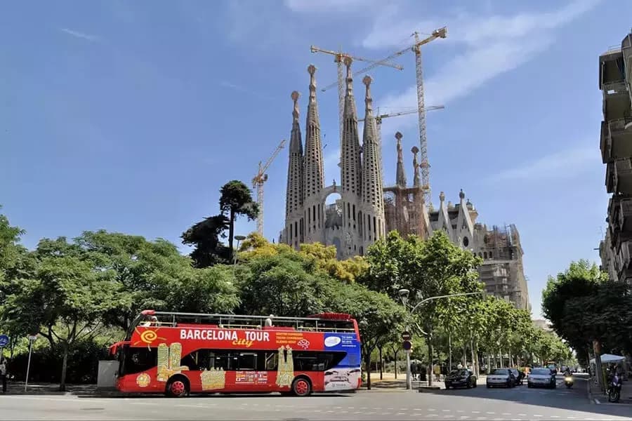 Private Tour Bus Barcelona 1