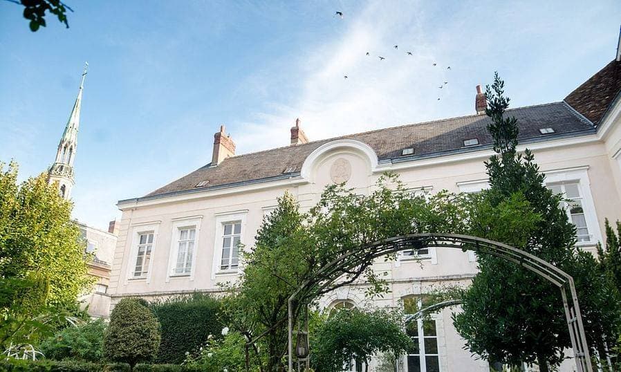 Maison Ailleurs 1