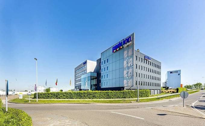 Park Inn by Radisson Liège Airport 1