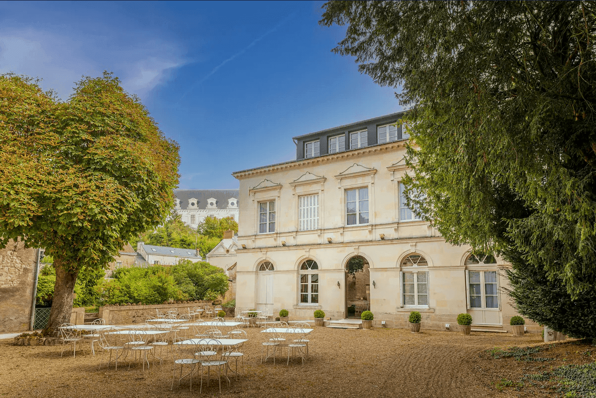 Hôtel Le Grand Monarque 1