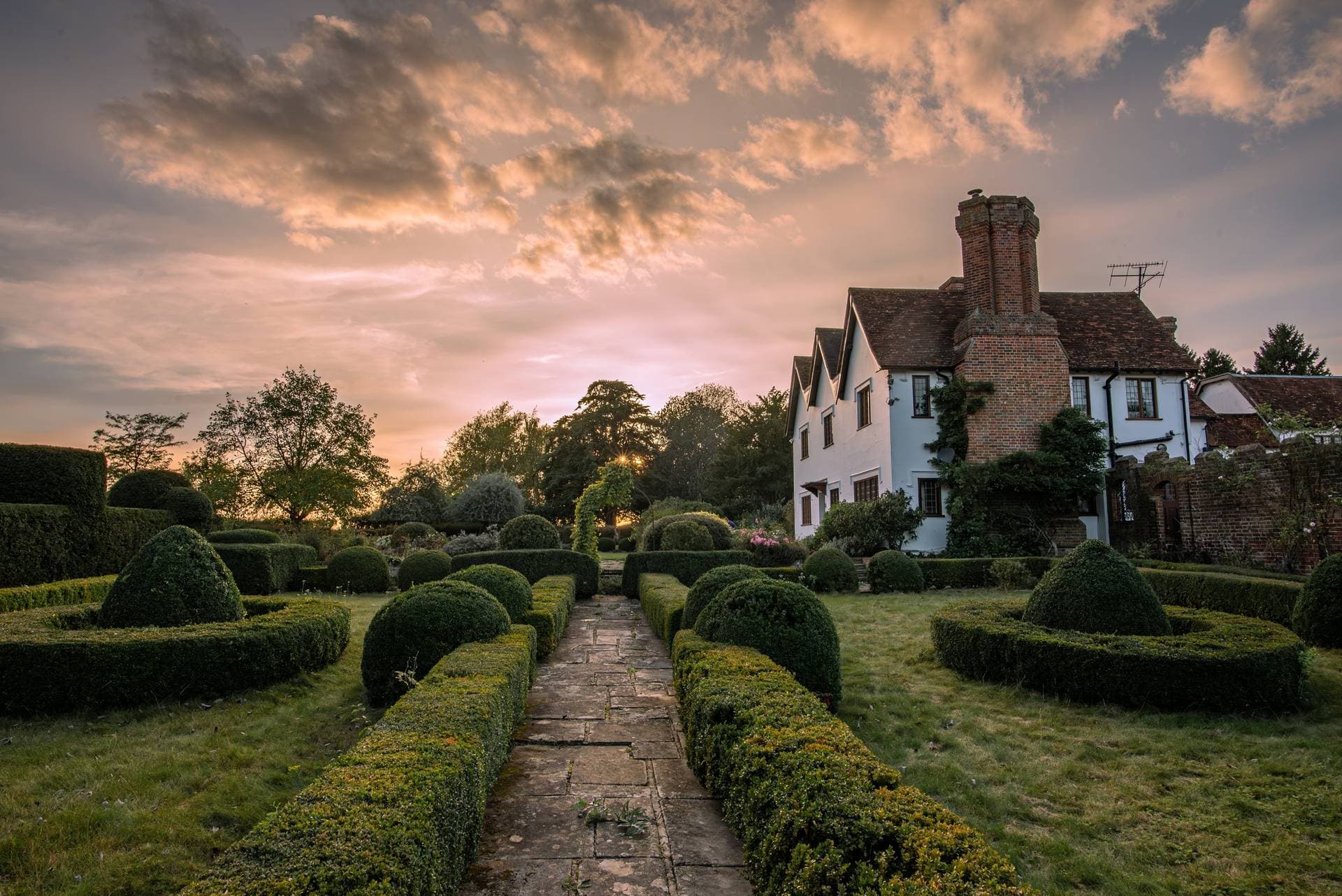 Shore Hall Manor House and Gardens 1