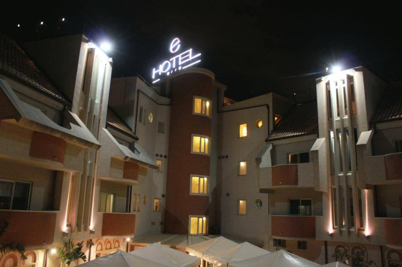 È HOTEL 1