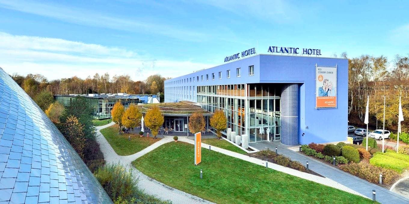 ATLANTIC Hotel Universum 1