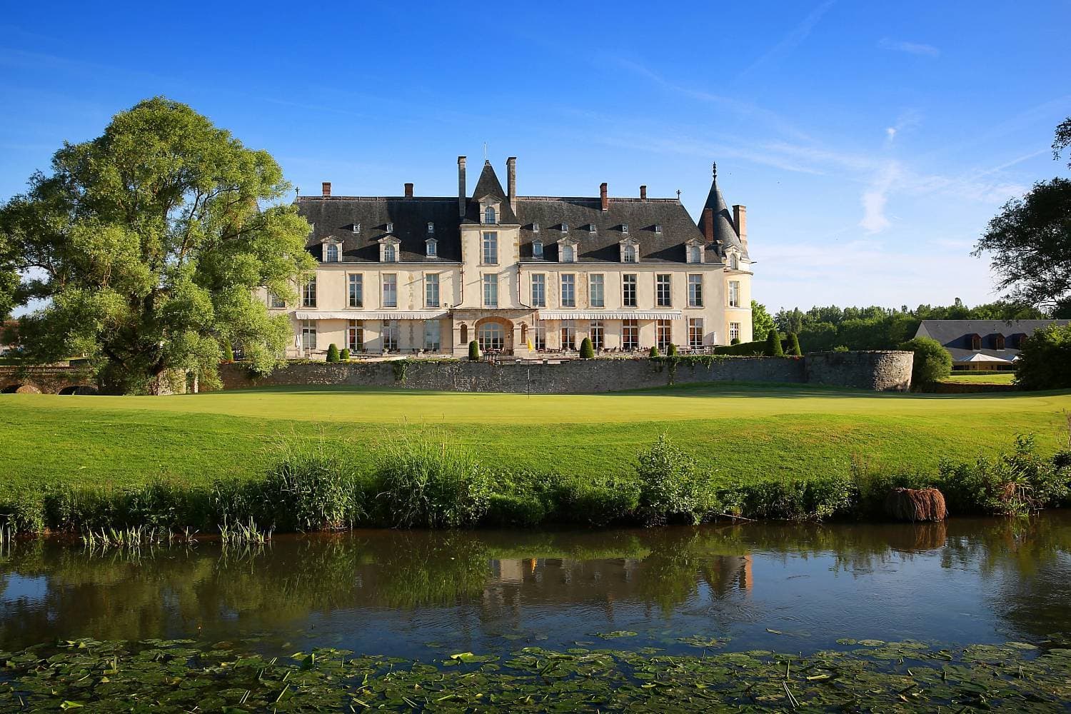 Le Château d'Augerville 1