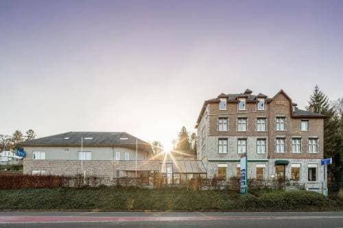 New Hotel de Lives 1