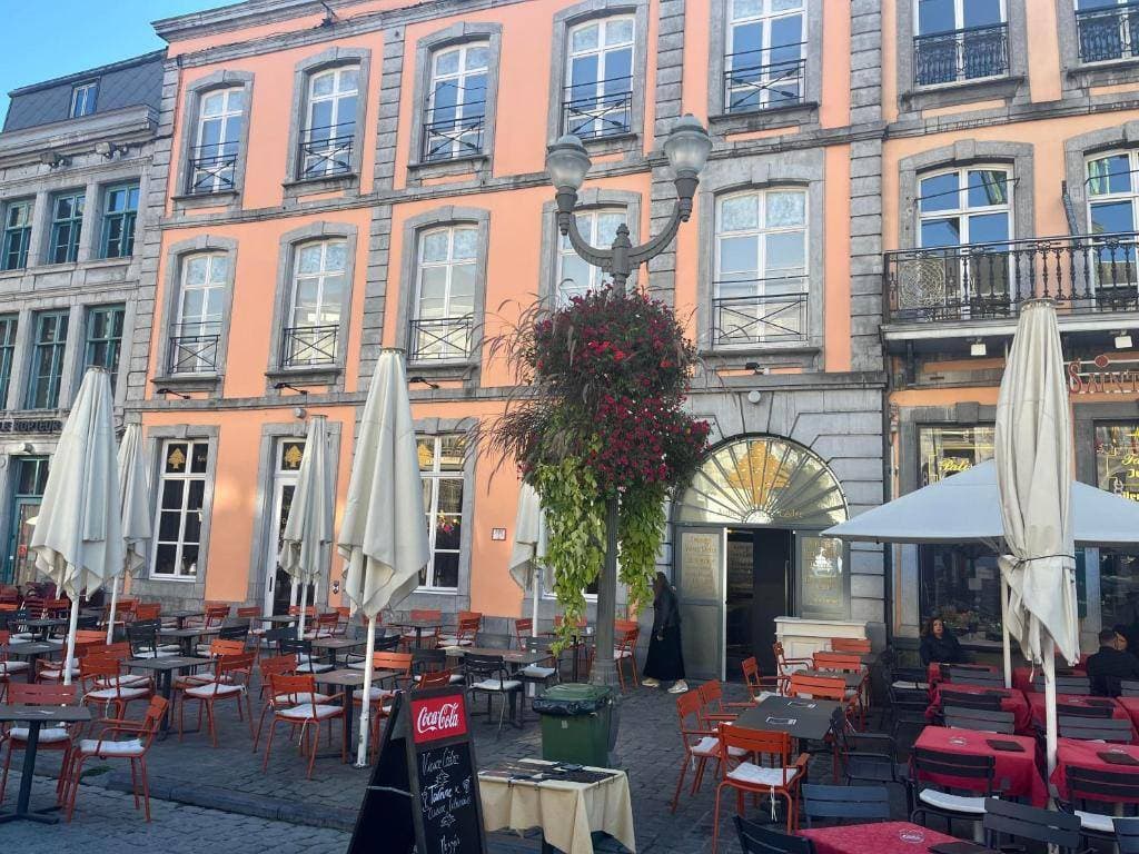 Le Vieux Cèdre Grand Place 1