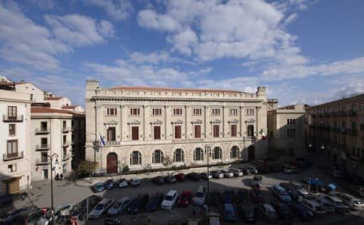 Grand Hotel Piazza Borsa 1