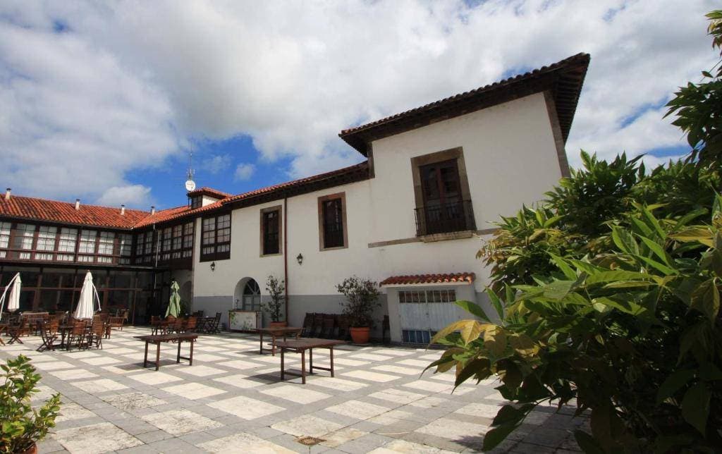 Hotel PAX Casona del Busto 1