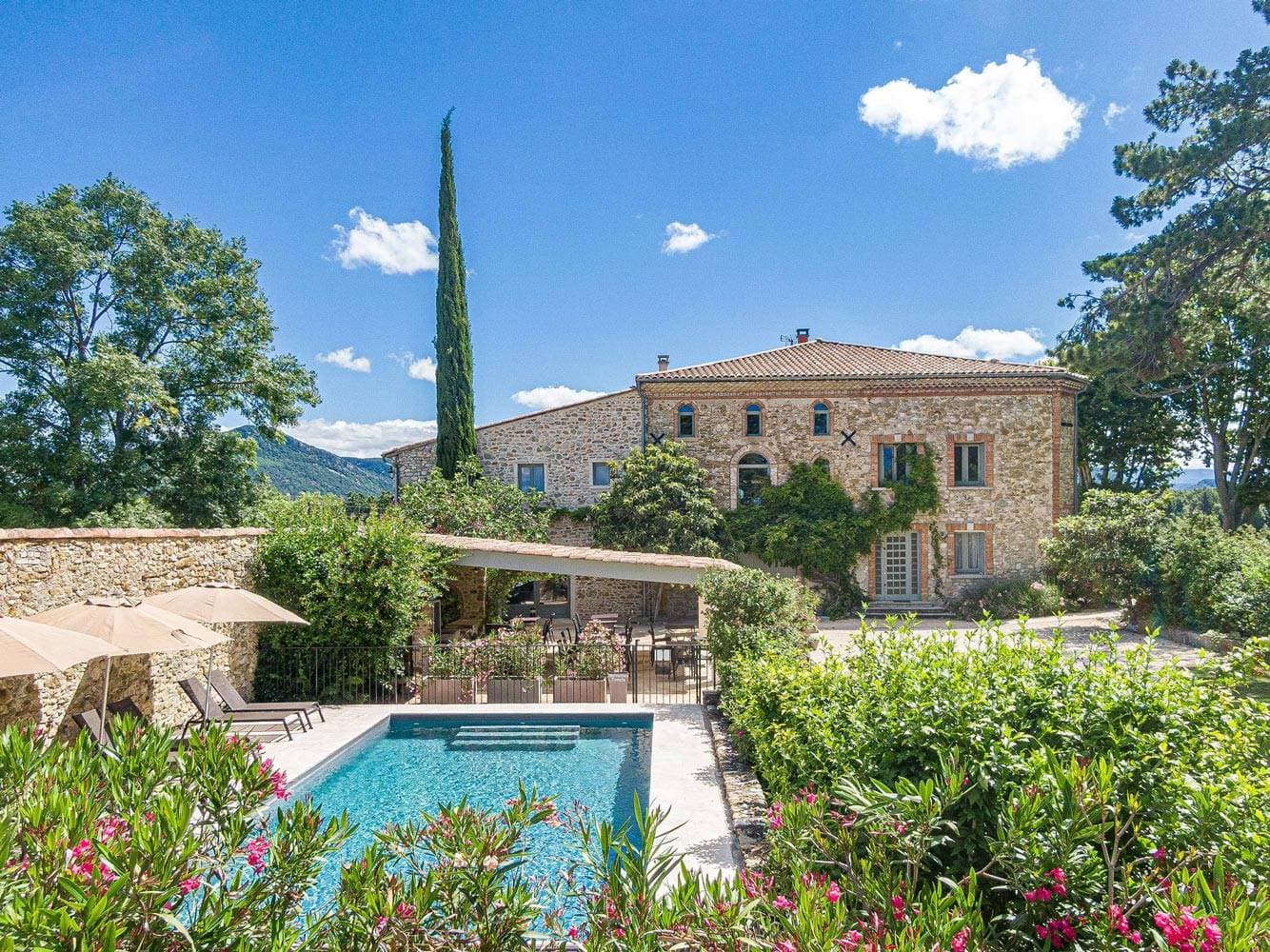 Le Château Les Oliviers de Salettes 1