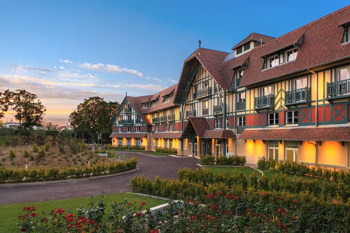 L'Hôtel Renaissance Hippodrome - Paris Country Club 1
