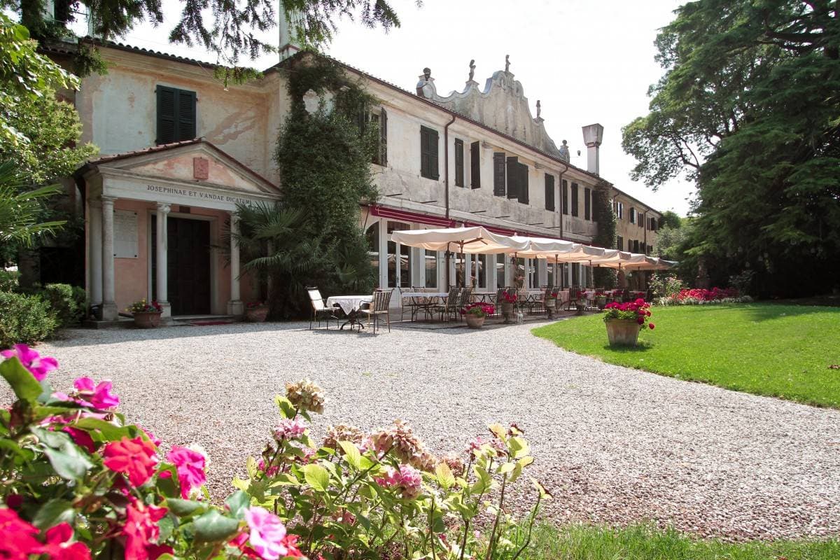 Villa Luppis 1