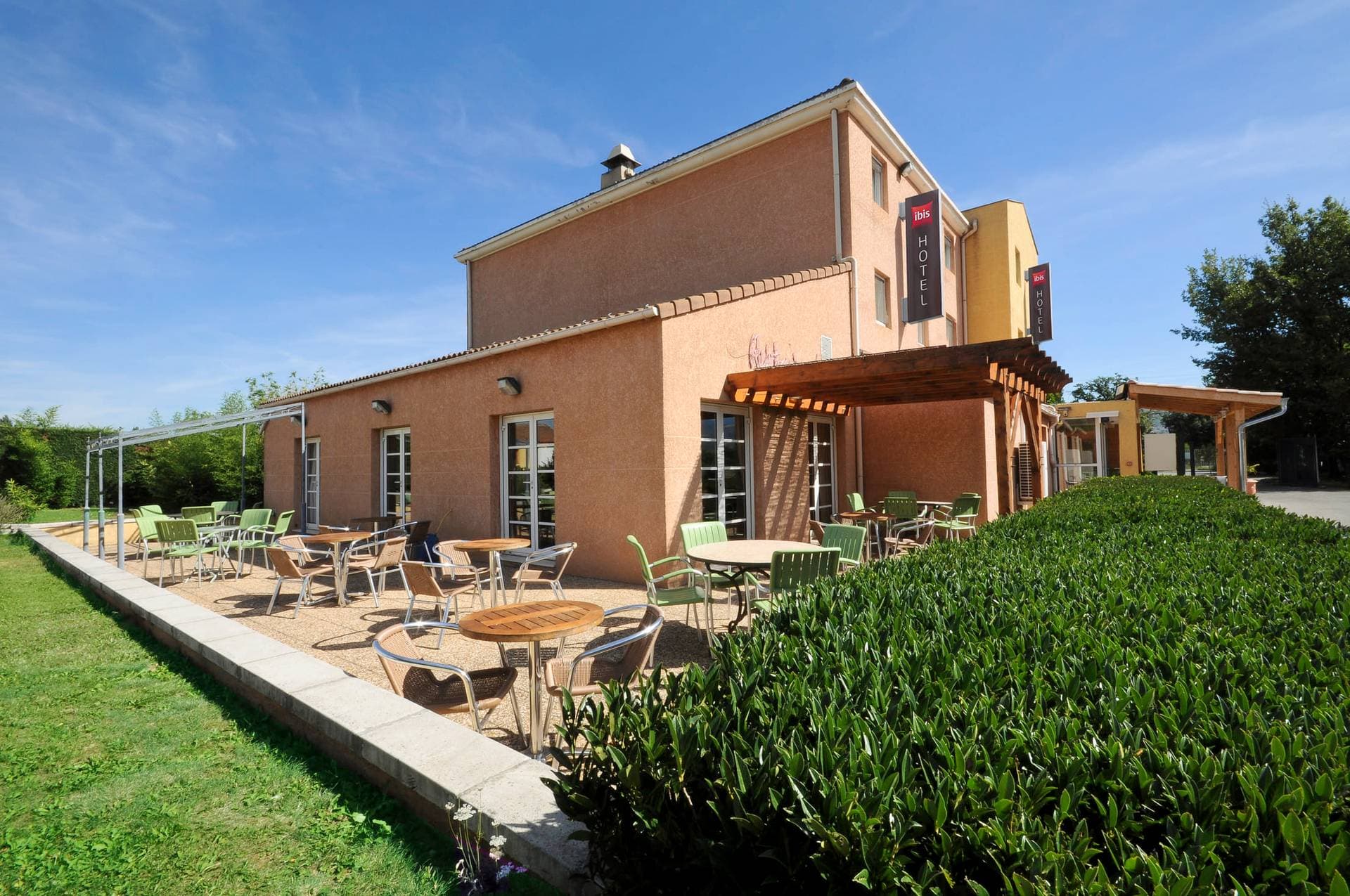 Ibis Sisteron 1