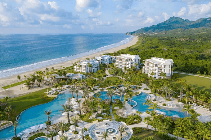 Conrad Punta de Mita 1