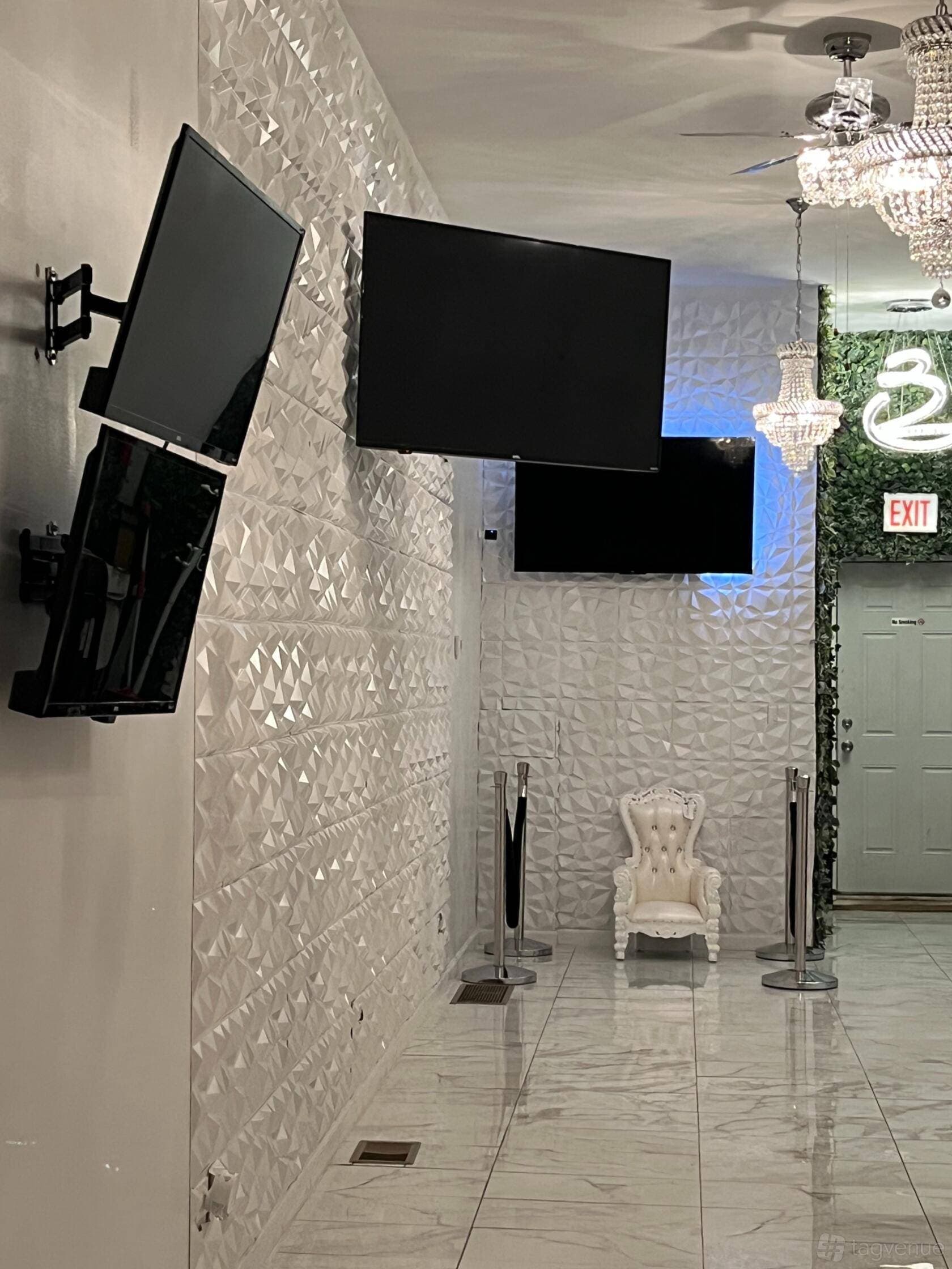 Chrome Corner 4