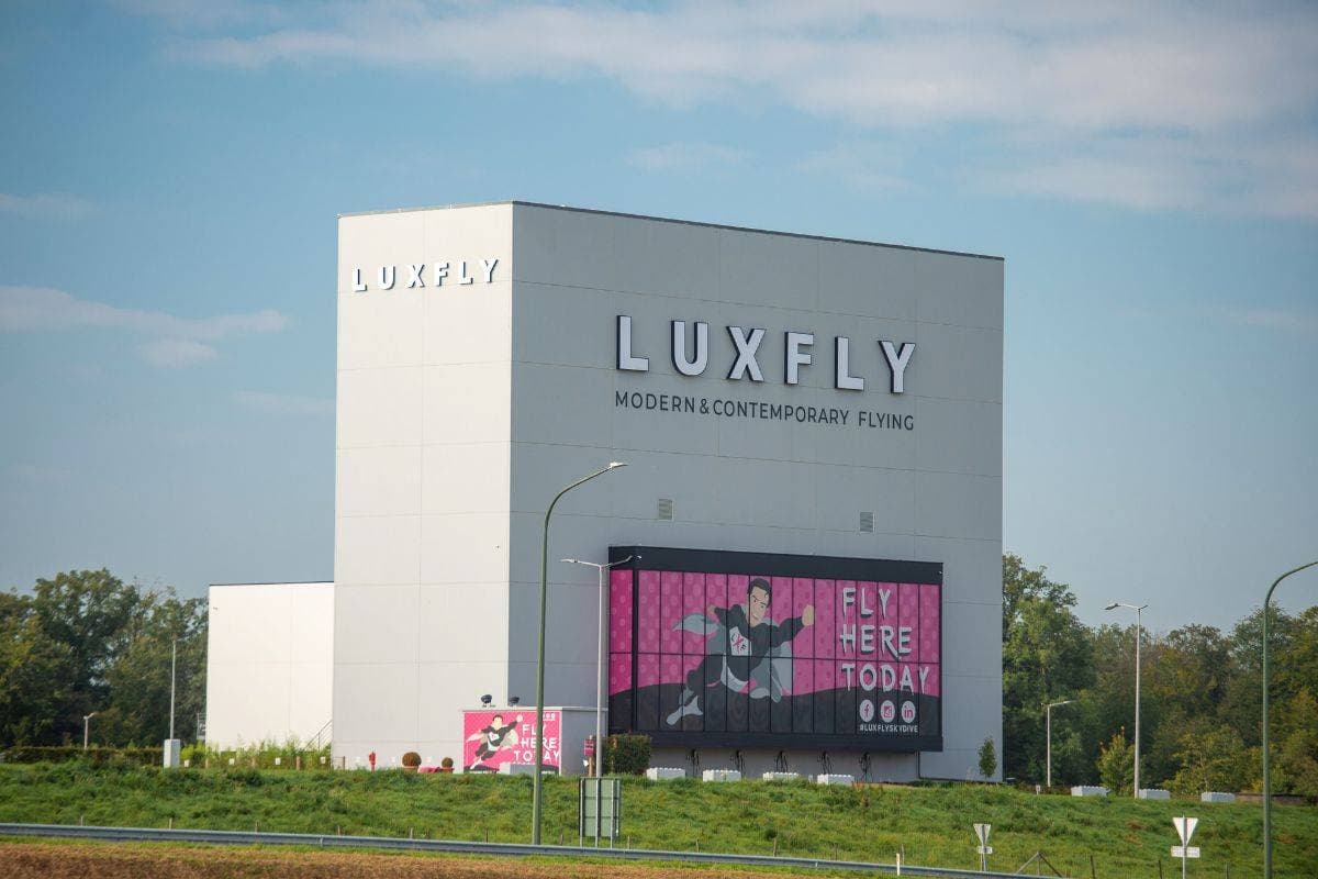 LUXFLY SKYDIVE 1
