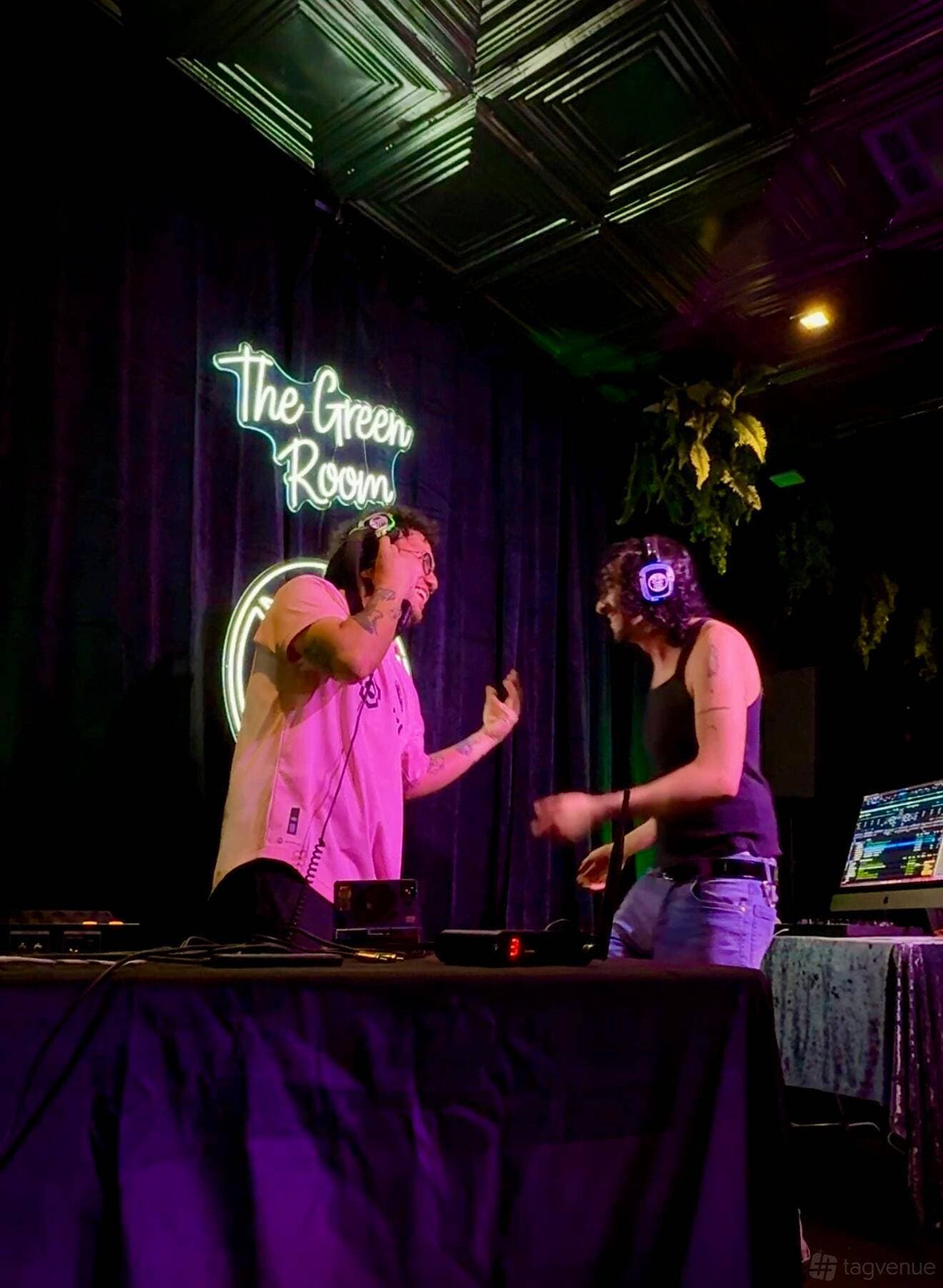 The Green Room on Ventura 16