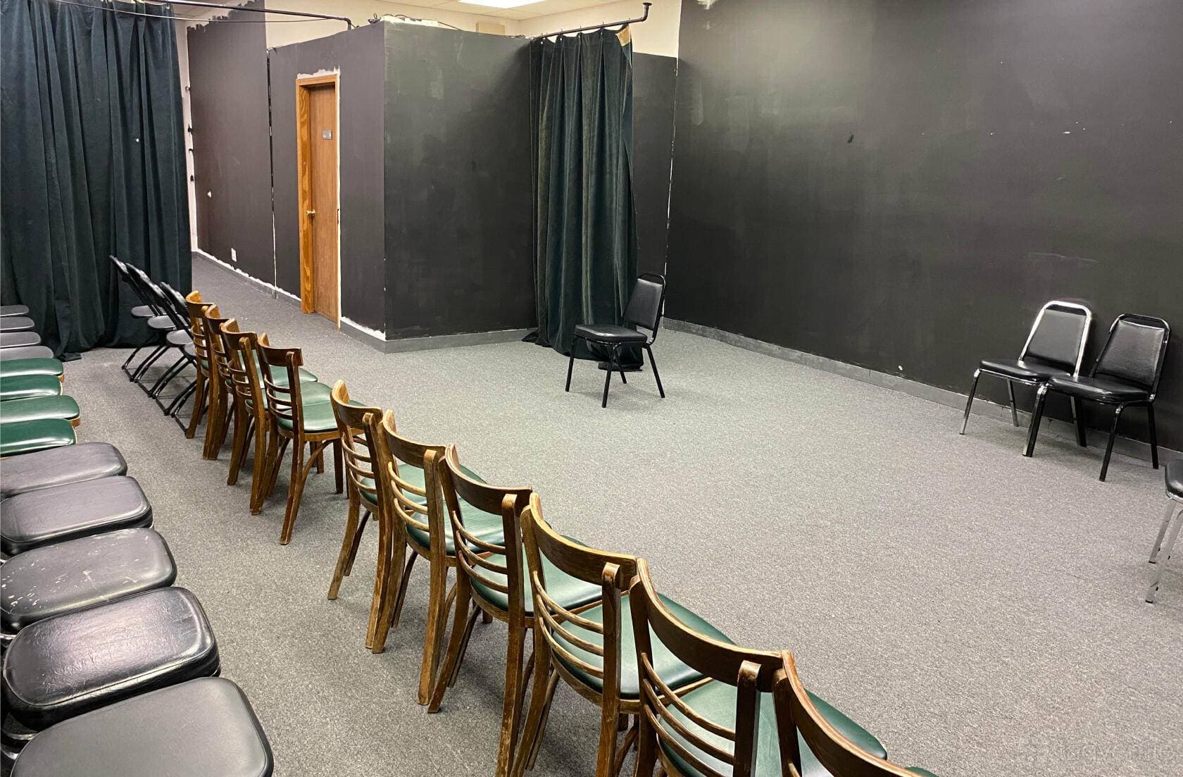 Studio Momentum 1