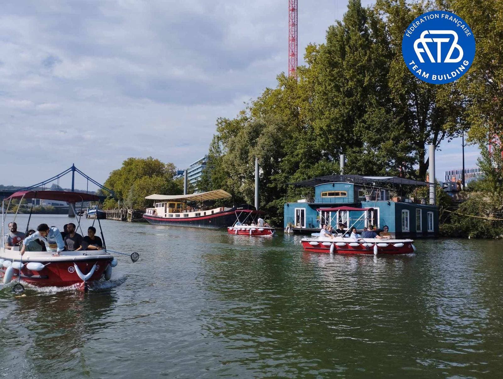 Chasse au trésor Bateau électrique et sans permis - Levallois-Perret - Marin d'Eau Douce 1