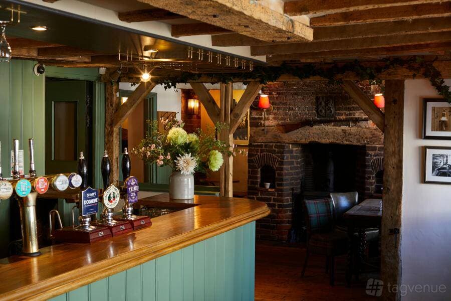 The Sun Inn, Chobham - A Heartwood Inn 5
