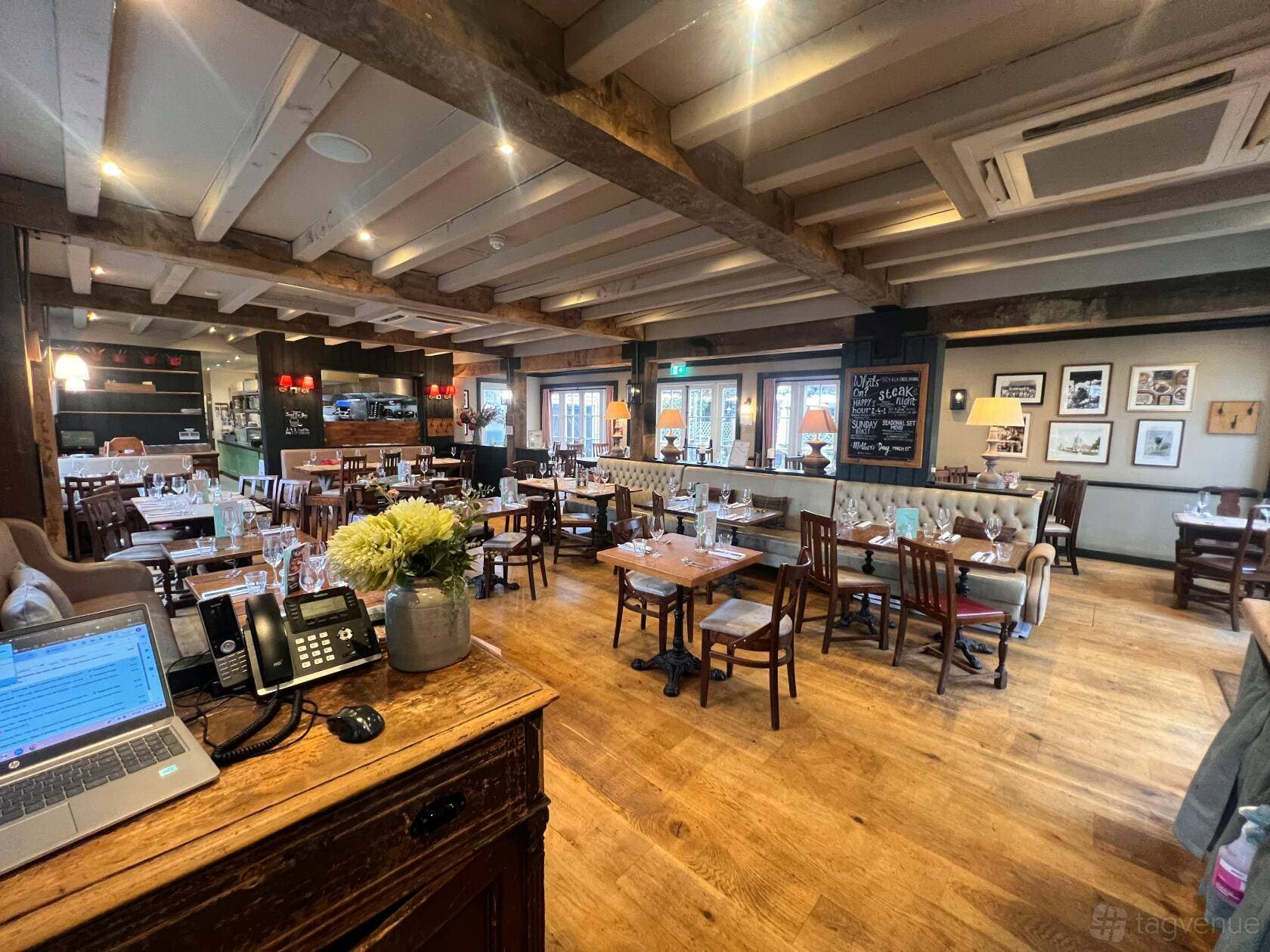 The Sun Inn, Chobham - A Heartwood Inn 26