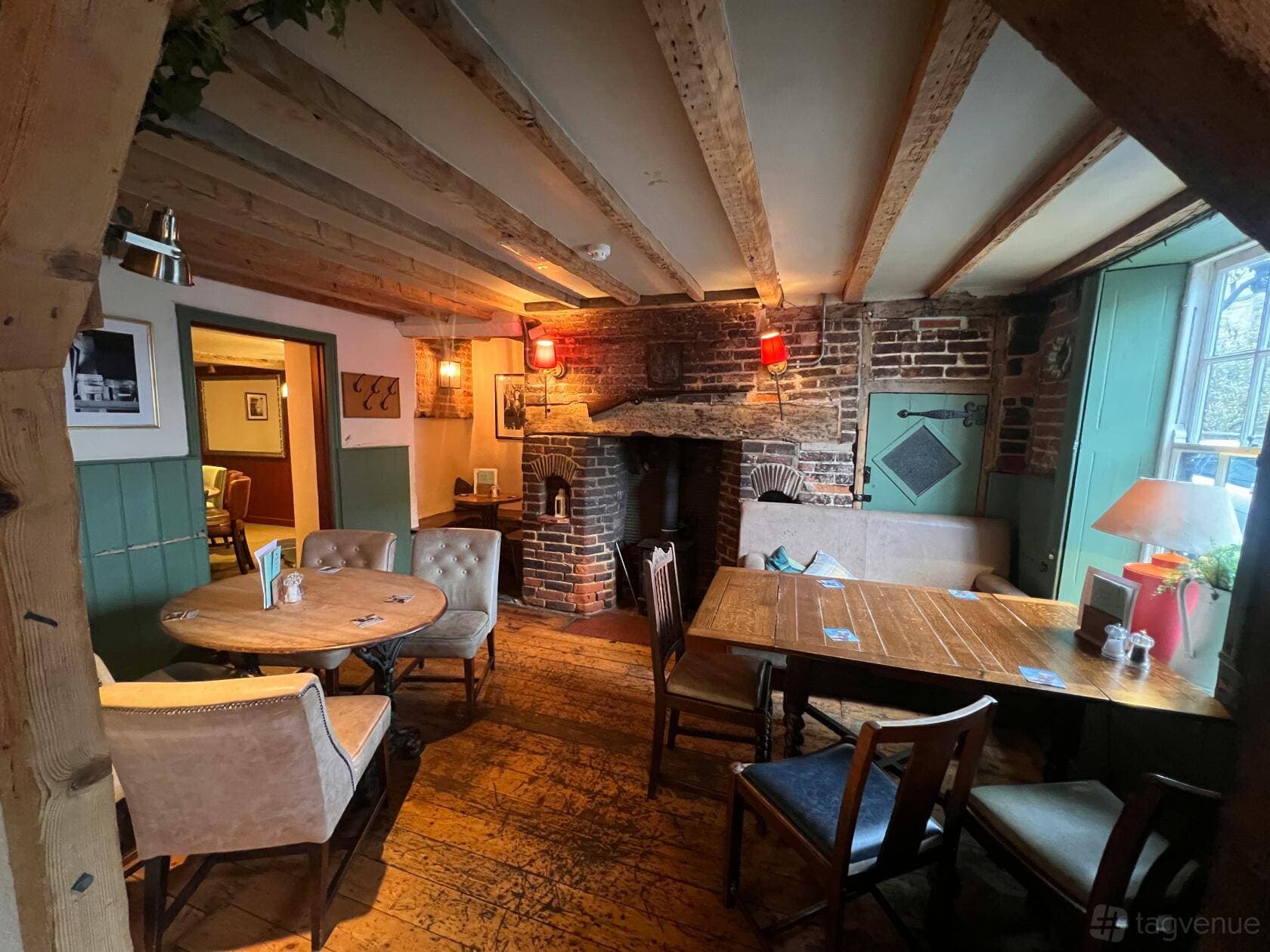 The Sun Inn, Chobham - A Heartwood Inn 22