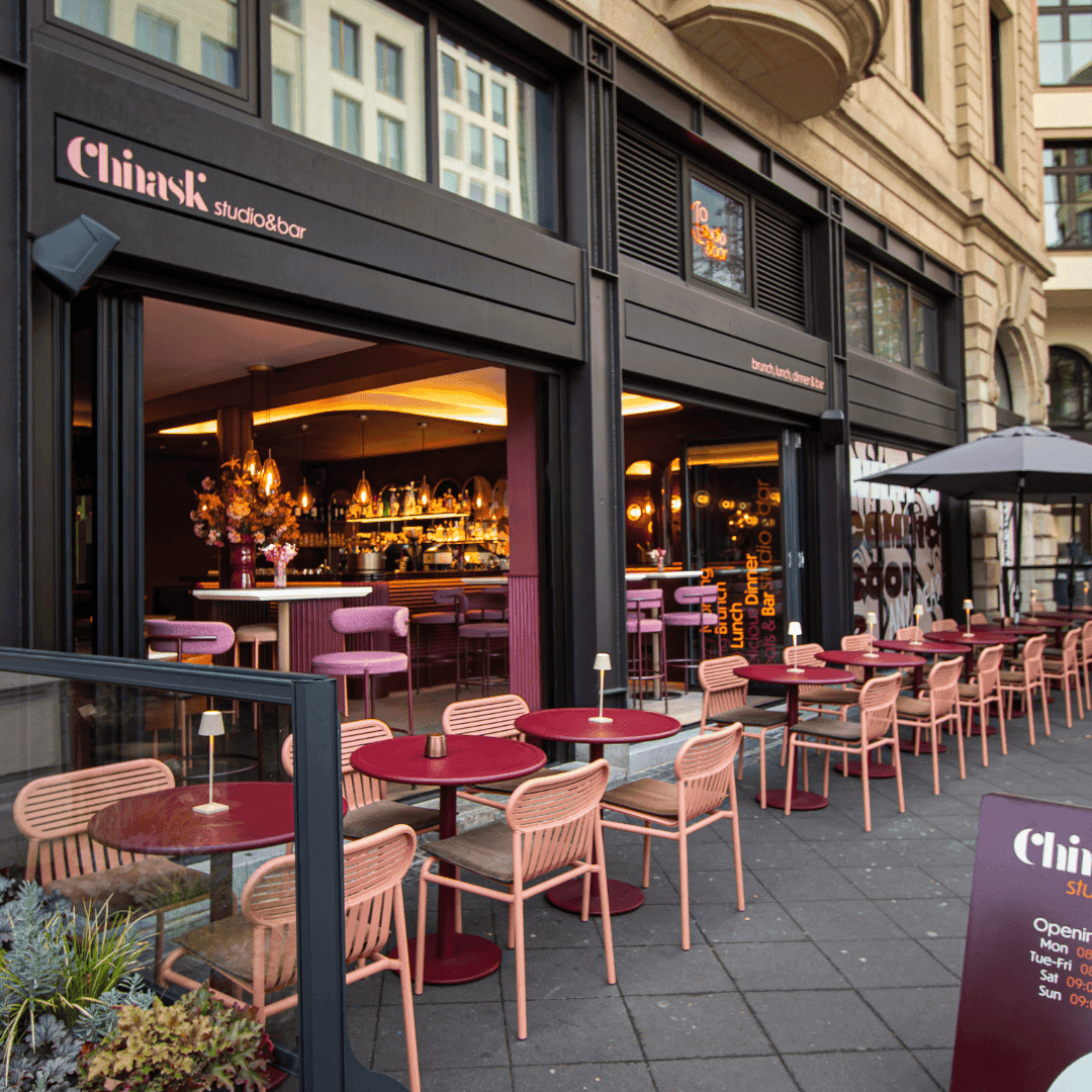 Chinaski Studio & Bar 1