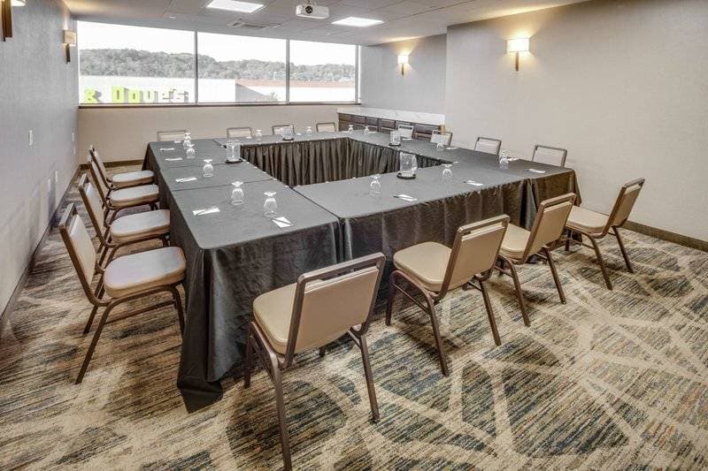 Double Tree by Hilton Huntington 12